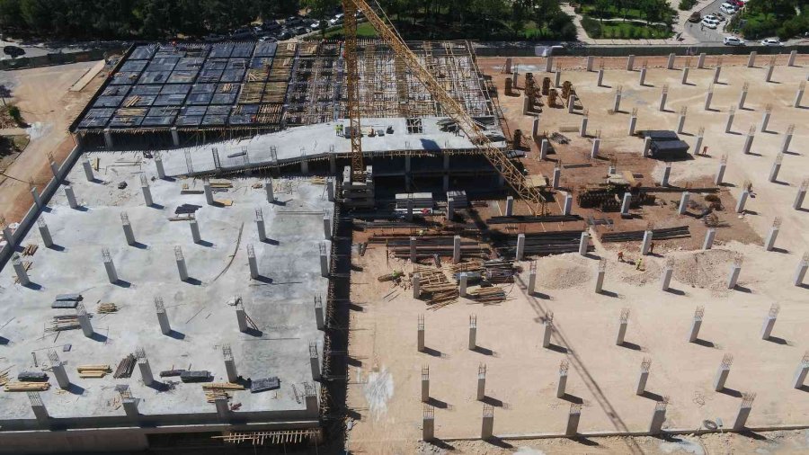 Akdeniz Üniversitesi Katlı Otoparkının Yüzde 60’ı Tamamlandı