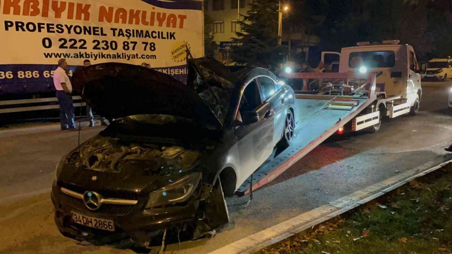 Hurdaya Dönen Araçta 2’si Ağır 5 Kişi Yaralandı