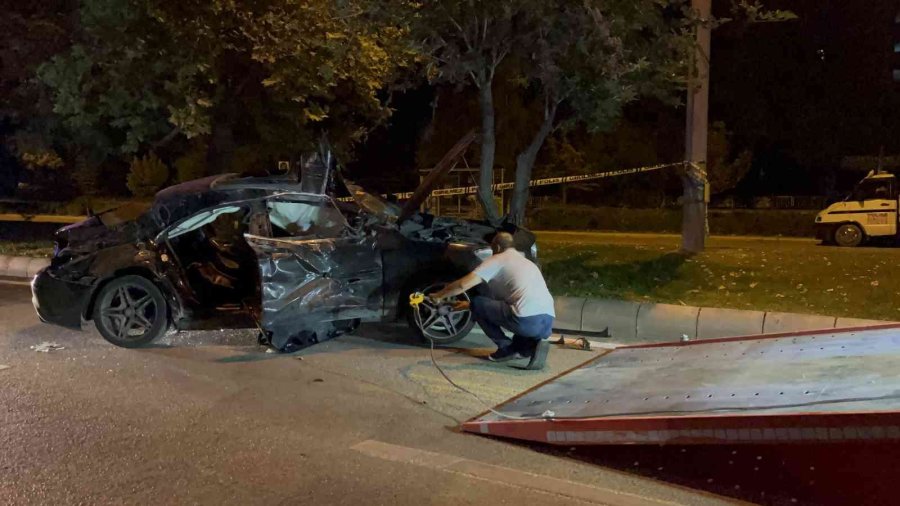 Hurdaya Dönen Araçta 2’si Ağır 5 Kişi Yaralandı