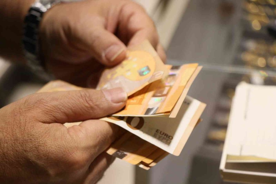 Tayvan Gerilimi Dövizden Altına Dönüşü Etkiledi