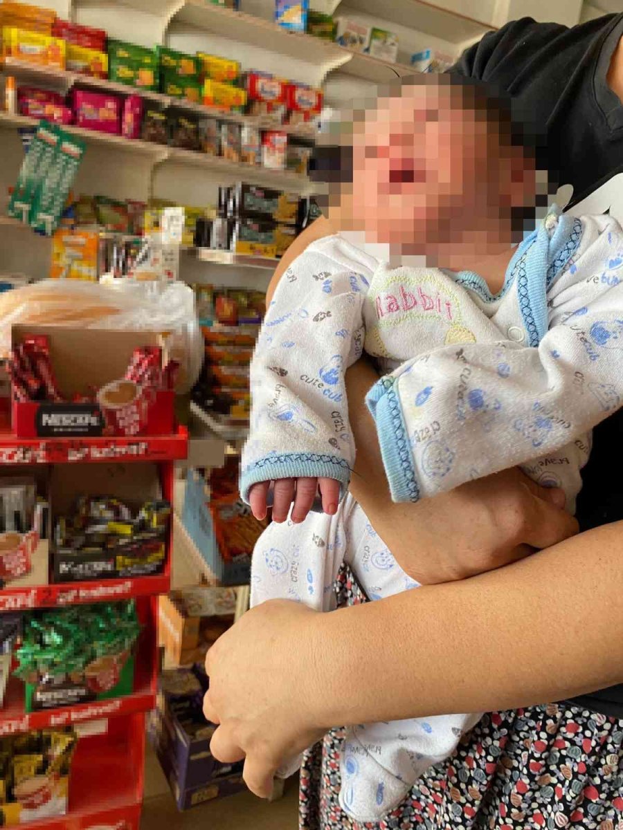 Antalya’da Vicdanları Sızlatan Olay: Ağaç Altında Bebek Bulundu