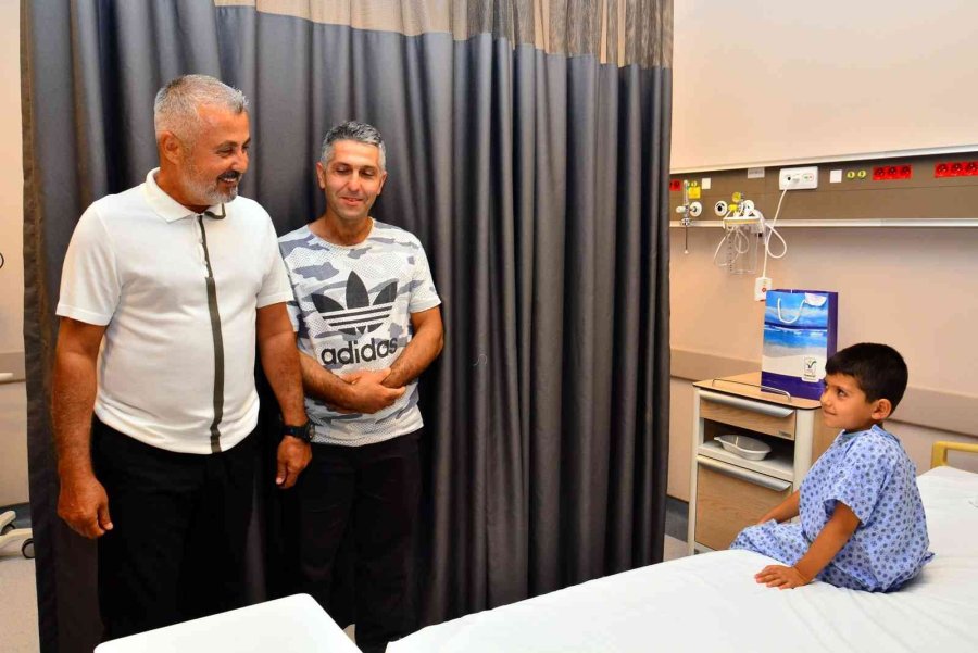 Başkan Sözen, Sünnet Çocuklarına Moral Verdi