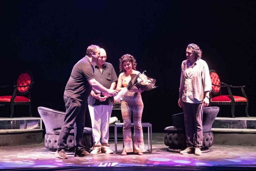 Mersin Büyükşehir Belediyesi Şehir Tiyatrosu Expo 2021 Hatay Tiyatro Festivaline Katıldı