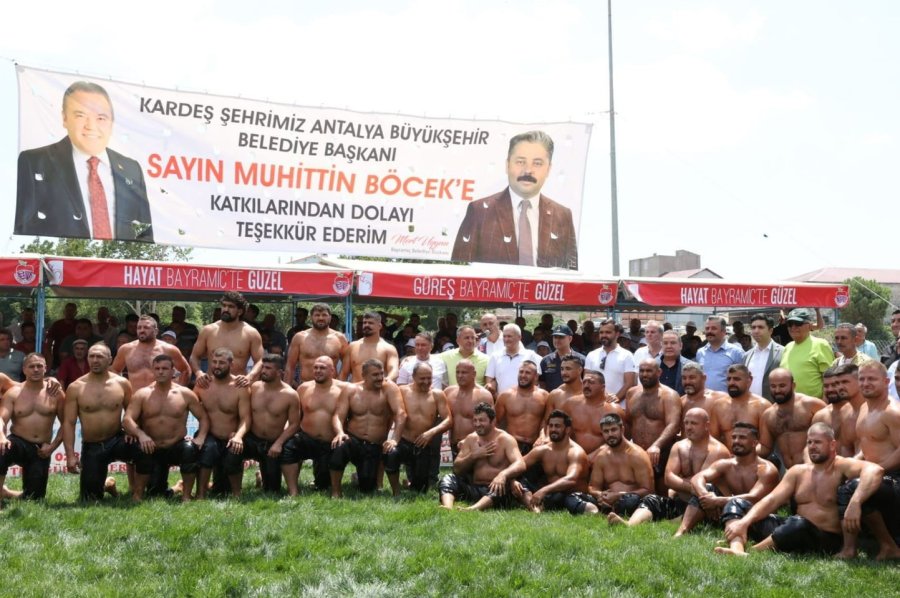 Bayramiç’te, Başpehlivan Mustafa Taş