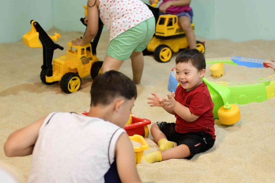 Özel Çocuklar Gönüllerince Eğlendi