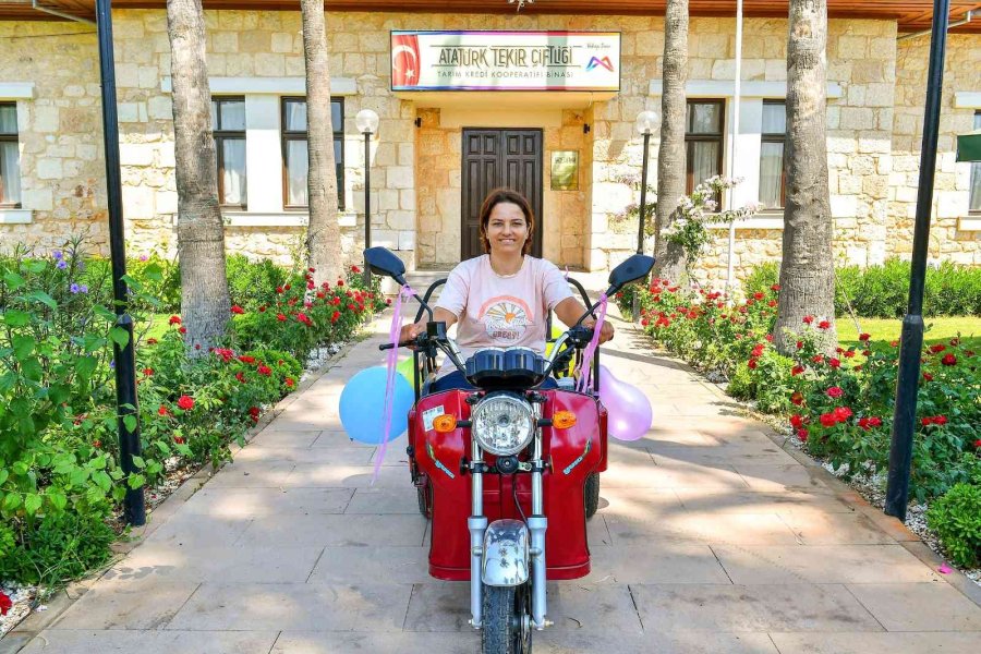 Gazi Çiftliği, Üretici Kadınların Hayallerini Gerçekleştiriyor