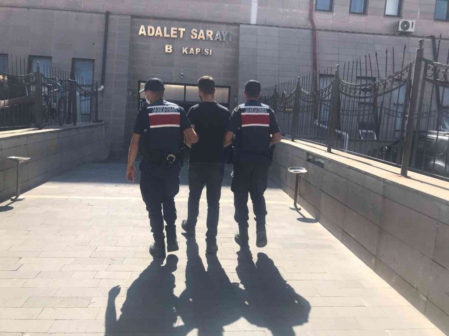 Çalınan Aküler Jandarma Ekiplerince Bulunarak Sahibine Teslim Edildi