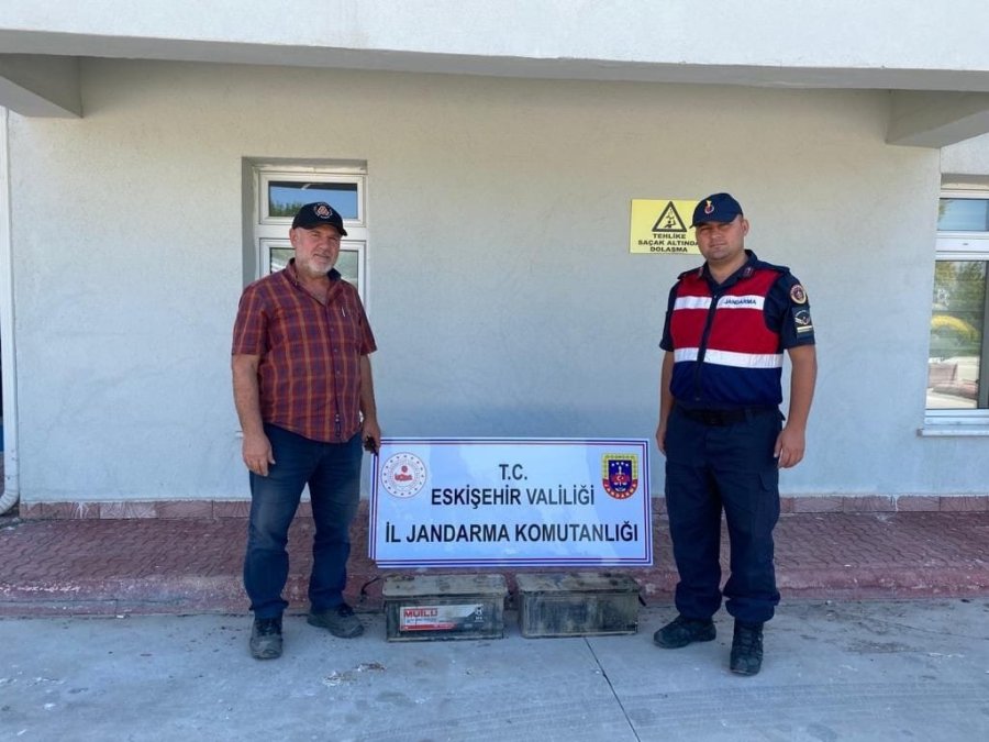 Çalınan Aküler Jandarma Ekiplerince Bulunarak Sahibine Teslim Edildi