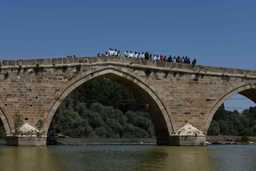 Başkan Büyükkılıç’tan 530 Yıllık Tarihi Köprünün Yanına “millet Bahçesi” Müjdesi
