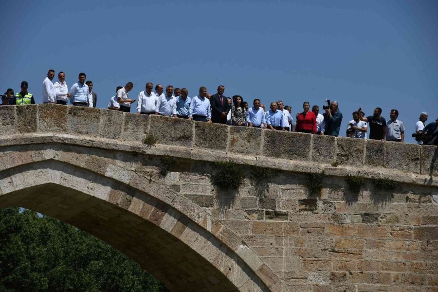 Başkan Büyükkılıç’tan 530 Yıllık Tarihi Köprünün Yanına “millet Bahçesi” Müjdesi