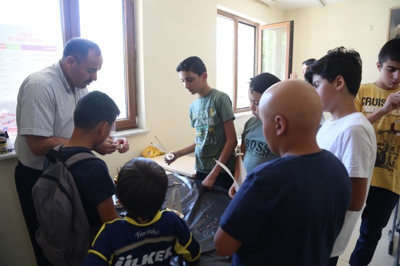 Çocukların Hayali Model Uçak Yapımı Kursunda Gerçeğe Dönüşüyor