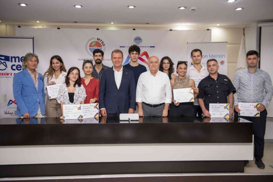 Seçer, ’dijital Beceri Geliştirme Programı’nın Sertifika Törenine Katıldı