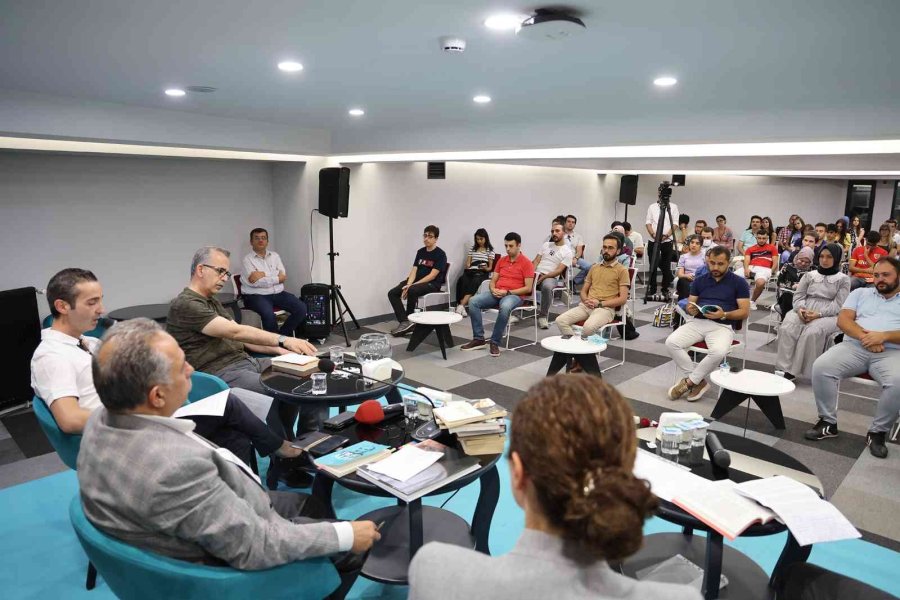 Gençlerle Kitap Sohbetlerinde Gündem ‘aliya İzzetbegoviç’