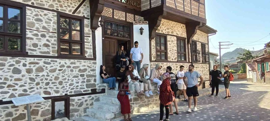 Tarihi Ve Doğal Güzelleri İle Sivrihisar Turistlerin Tercihi Haline Geliyor