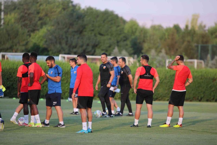 Kayserispor, Beşiktaş Maçı Hazırlıklarına Devam Ediyor