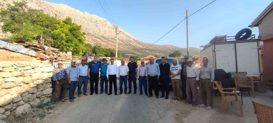 Korkuteli Kaymakamı Özdemir, Vatandaşlarla Bir Araya Geldi