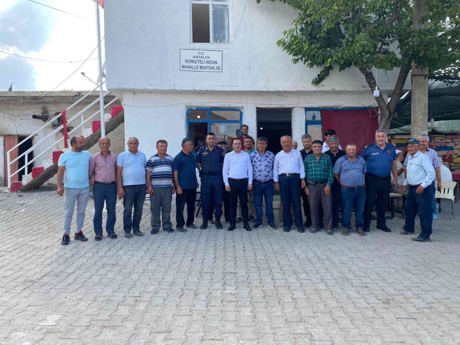 Korkuteli Kaymakamı Özdemir, Vatandaşlarla Bir Araya Geldi