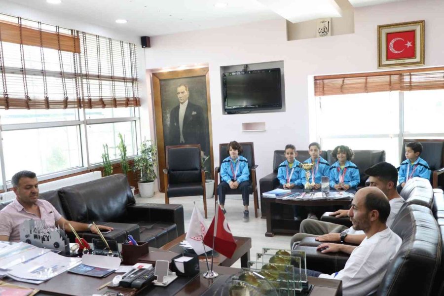 Ali İhsan Kabakcı Ana Lig’in Şampiyonlarını Ağırladı