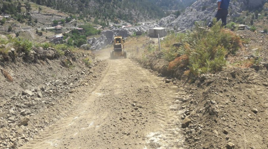 Antalya’da Yayla Yolları Ve Banklar Yenilendi