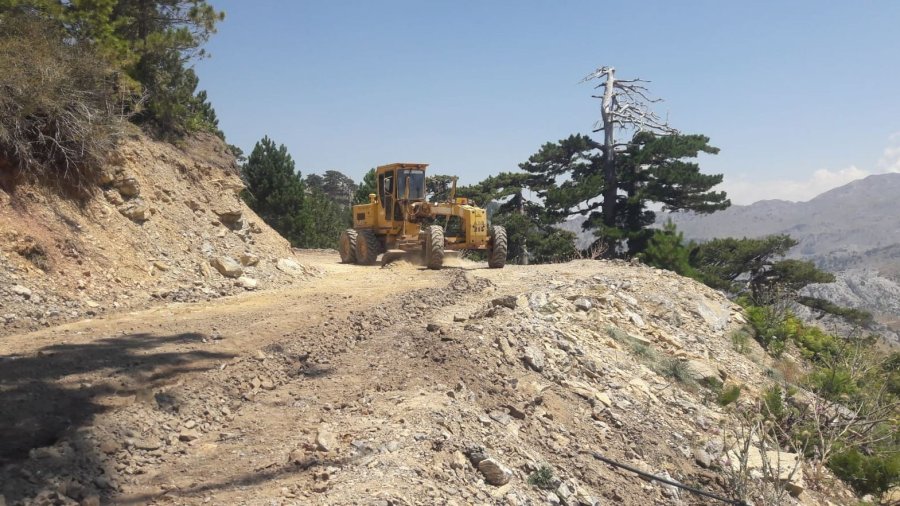 Antalya’da Yayla Yolları Ve Banklar Yenilendi