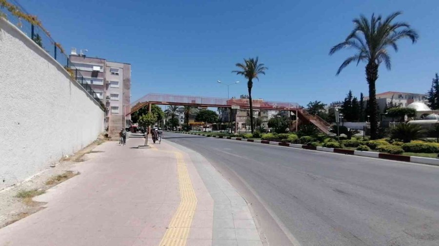 Kazaların Yaşandığı Refüje Tel Örgü Çekildi