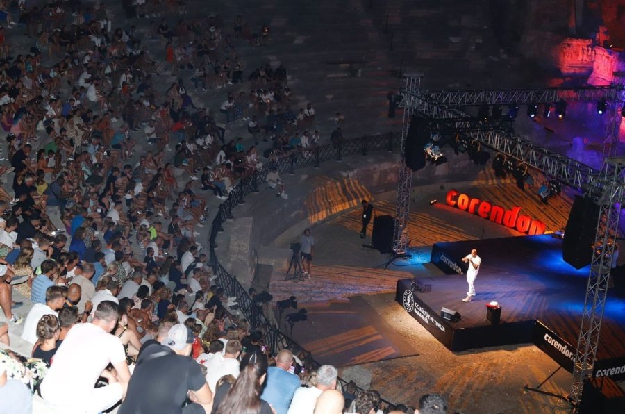 Komedyen Asporaat, Dünya Turnesine Side Antik Tiyatrosu’nda Başladı