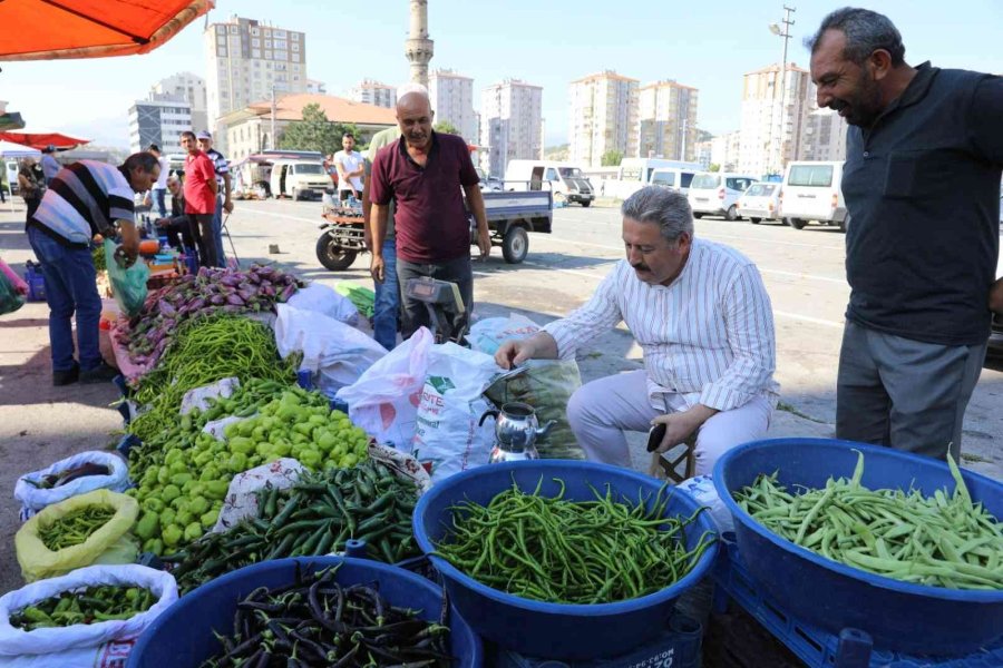Başkan Palancıoğlu Organik Köy Pazarını Gezdi