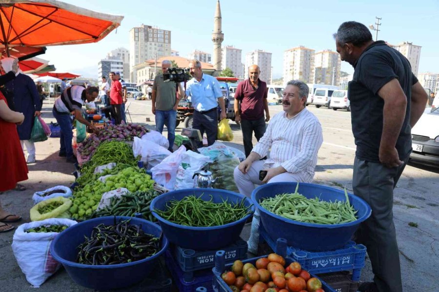 Başkan Palancıoğlu Organik Köy Pazarını Gezdi