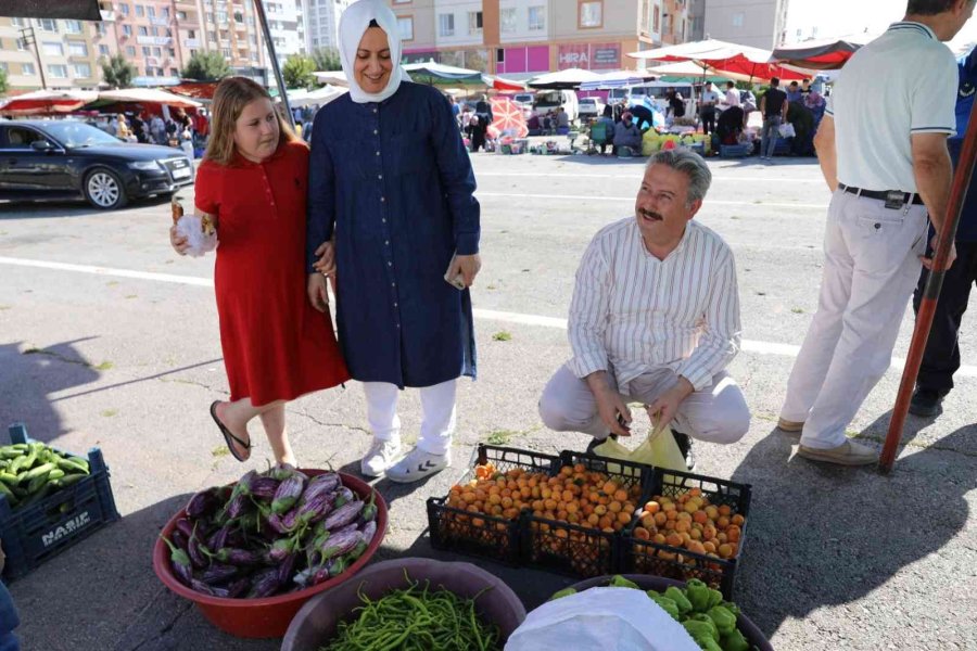 Başkan Palancıoğlu Organik Köy Pazarını Gezdi