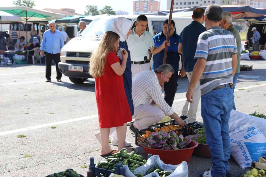 Başkan Palancıoğlu Organik Köy Pazarını Gezdi