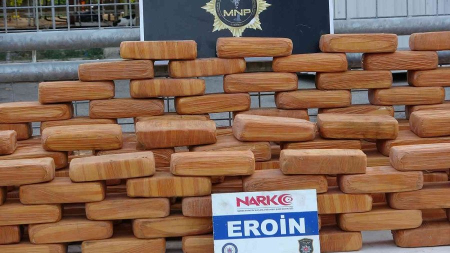 Mersin’de Bir Tırda 105 Kilo Eroin Ele Geçirildi