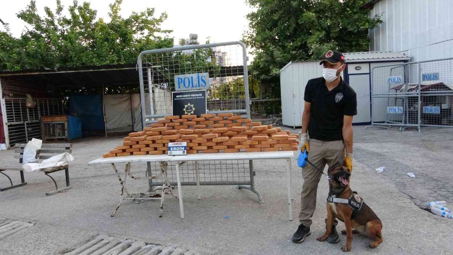 Mersin’de Bir Tırda 105 Kilo Eroin Ele Geçirildi