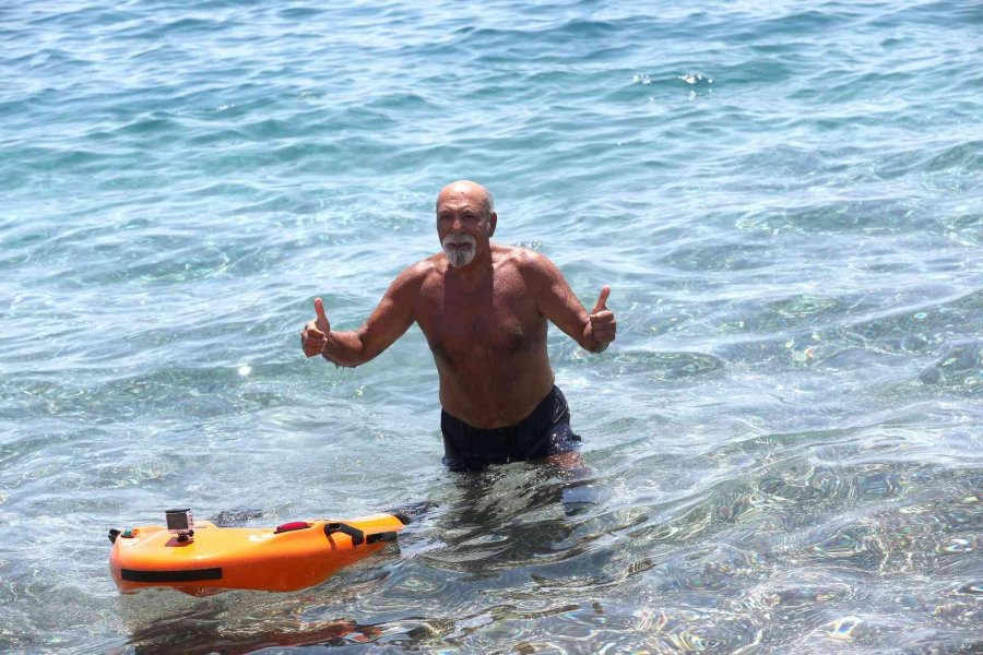 Denizde Ayağına Kramp Giren Vatandaş, Cankurtaran Robotla Kurtarıldı