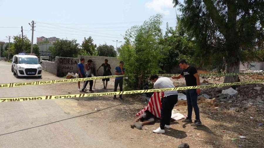 "kriz Geçiriyordu" Dediği Şahsın Sokak Ortasında Cesedini Buldu