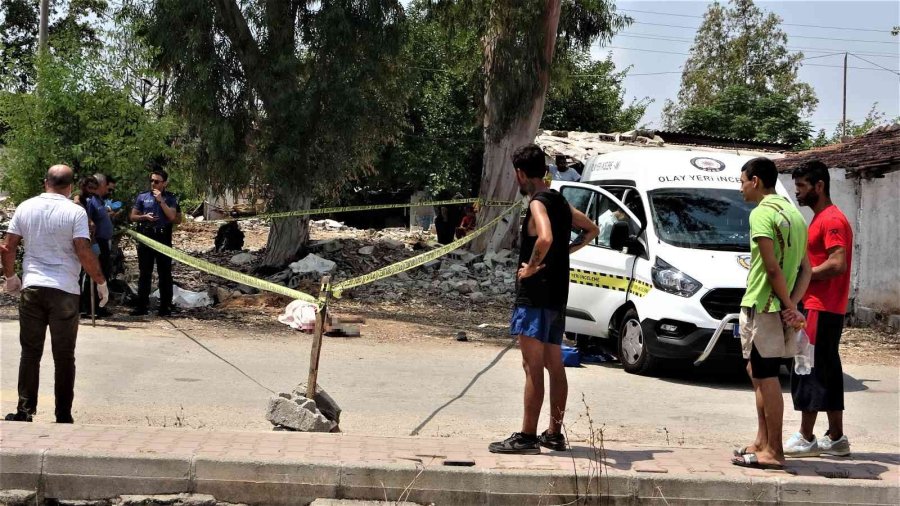 "kriz Geçiriyordu" Dediği Şahsın Sokak Ortasında Cesedini Buldu