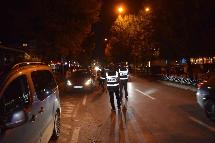 Eskişehir’de Polis Ekiplerinden Asayiş Uygulaması