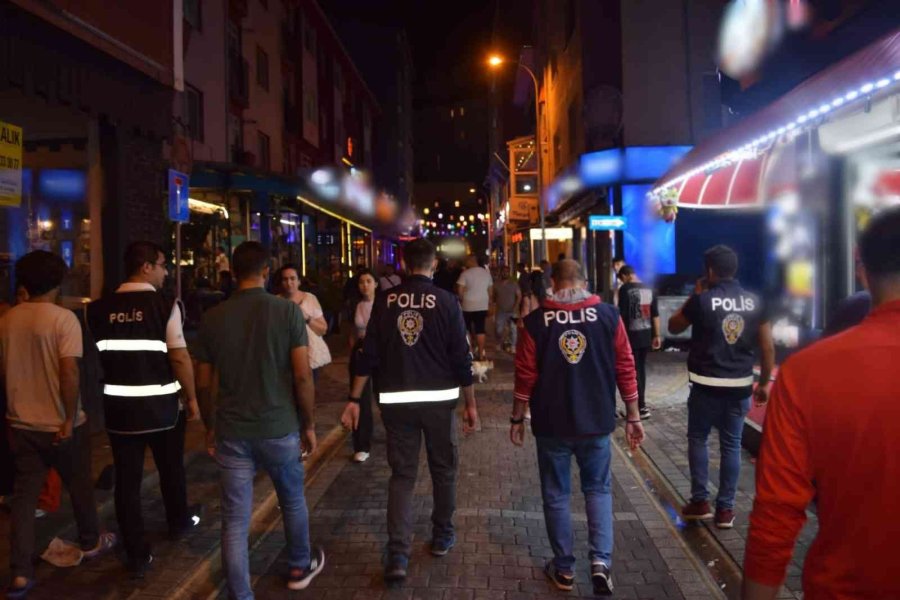 Eskişehir’de Polis Ekiplerinden Asayiş Uygulaması