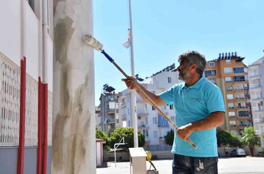Okullar Yeni Döneme Hazırlanıyor