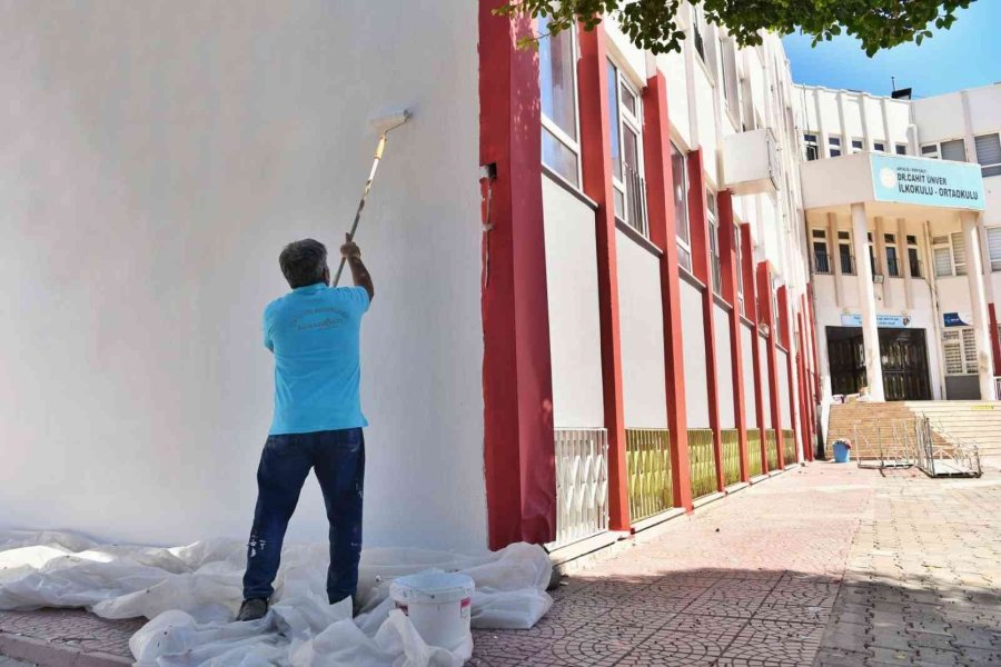 Okullar Yeni Döneme Hazırlanıyor