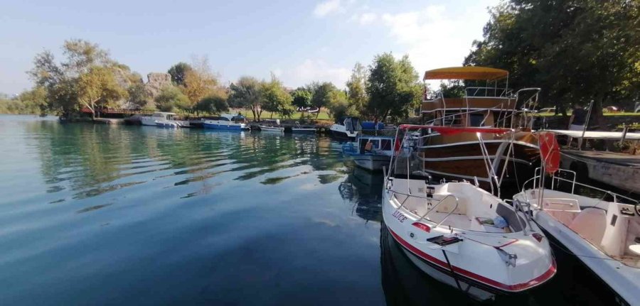 Manavgat Irmağı’nda Tepki Çeken Görüntü
