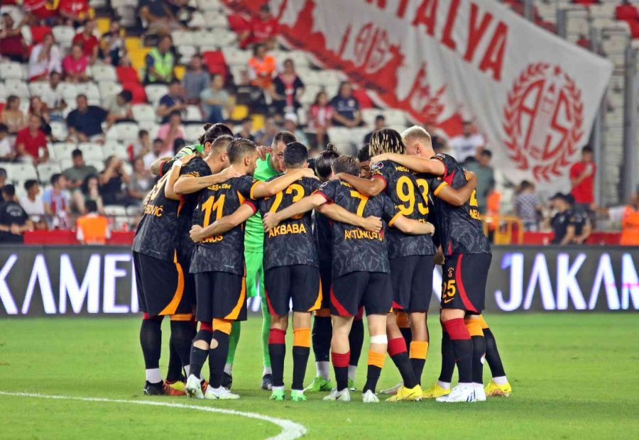 Spor Toto Süper Lig: Ft Antalyaspor: 0 - Galatasaray: 0 (ilk Yarı)