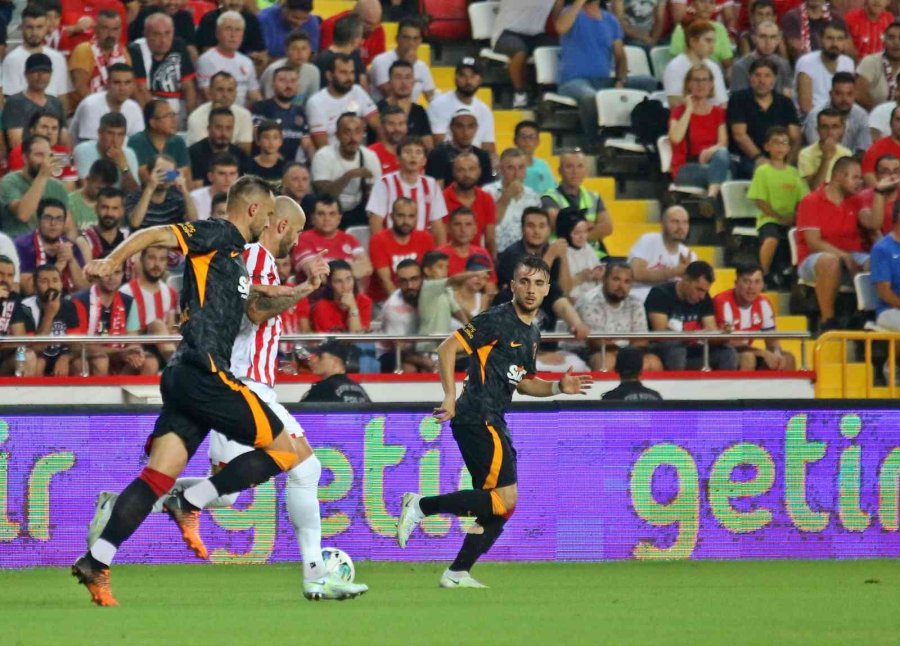 Spor Toto Süper Lig: Ft Antalyaspor: 0 - Galatasaray: 0 (ilk Yarı)