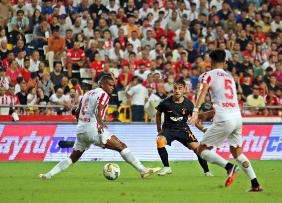 Spor Toto Süper Lig: Ft Antalyaspor: 0 - Galatasaray: 0 (ilk Yarı)