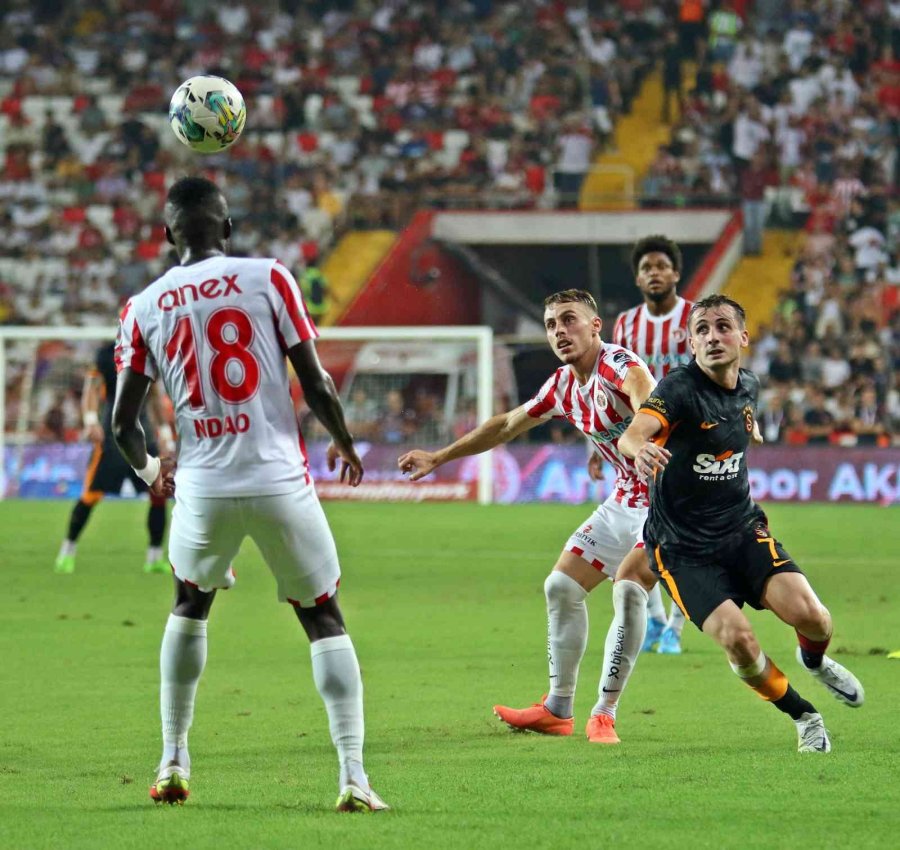 Spor Toto Süper Lig: Ft Antalyaspor: 0 - Galatasaray: 0 (ilk Yarı)