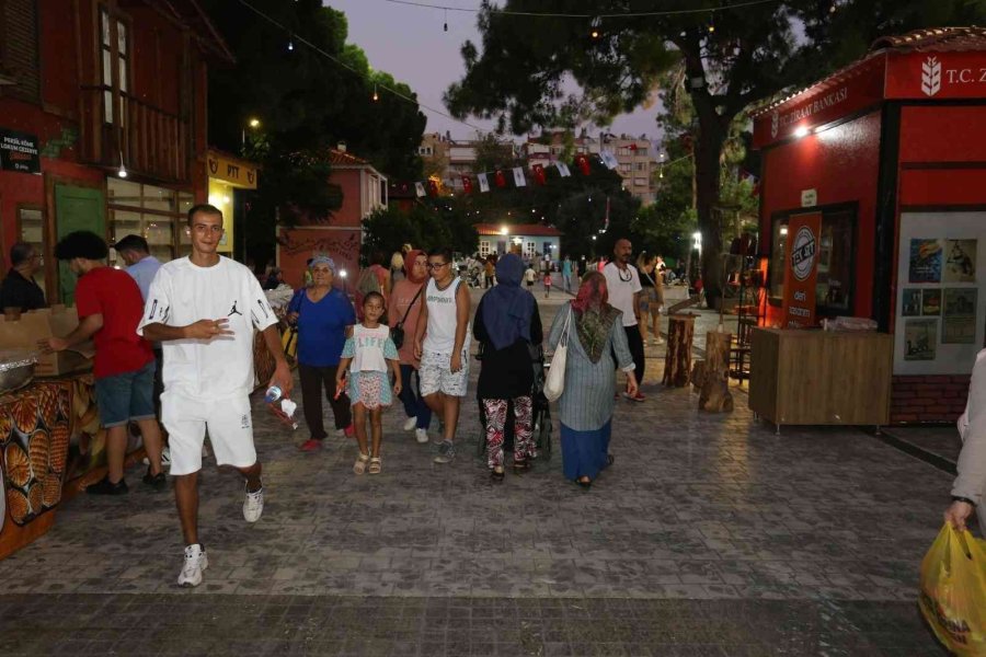 Kepez’in Nostaljik Yeşilçam Sokağı’nda Anılara Yolculuk