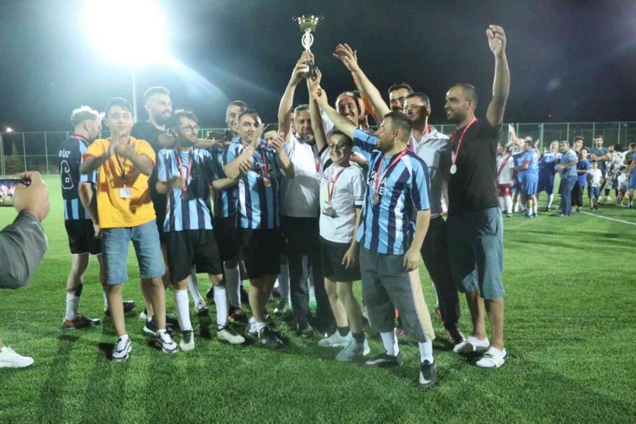 İncesu Yavuz Özkan Futbol Turnuvası Tamamlandı