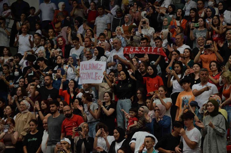 Filenin Sultanları, İslami Dayanışma Oyunları’na Galibiyetle Başladı