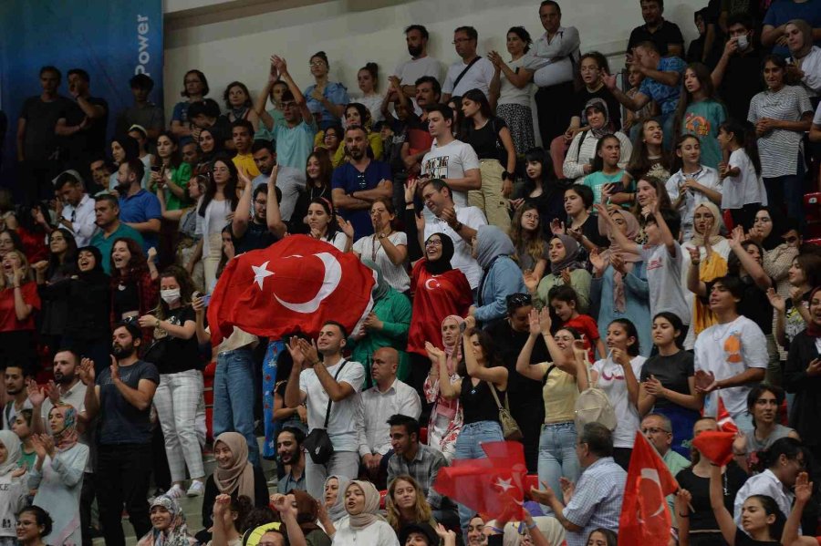 Filenin Sultanları, İslami Dayanışma Oyunları’na Galibiyetle Başladı