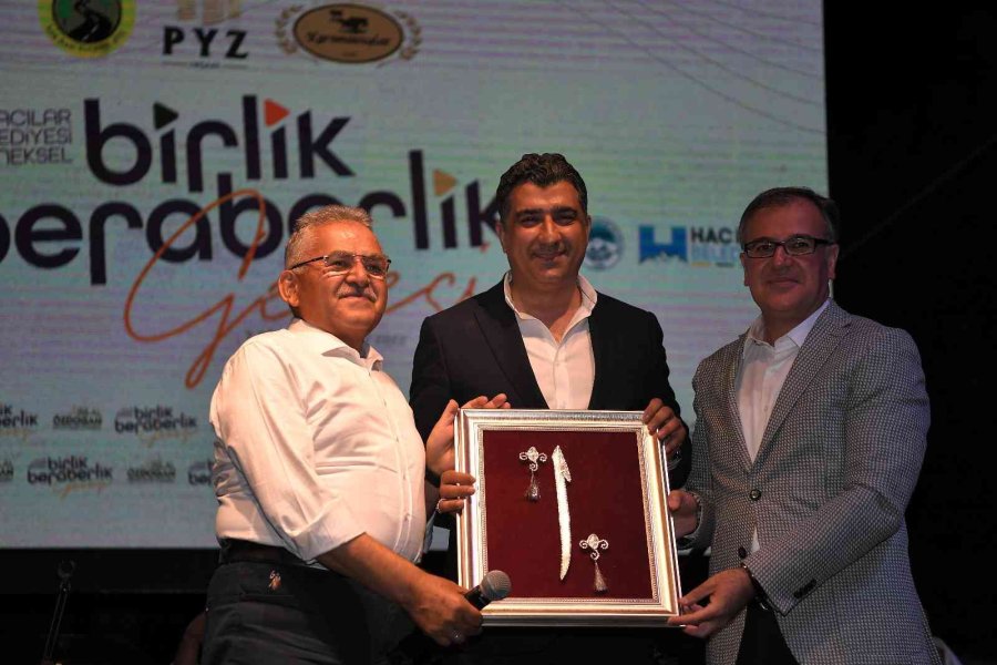 Başkan Büyükkılıç, Hacılar’da Birlik Ve Beraberlik Gecesi’ne Katıldı