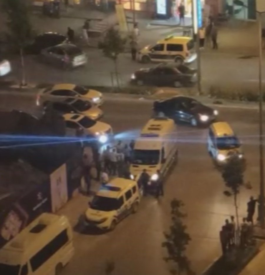 Kazayı Bırakıp Kavgaya Tutuştular